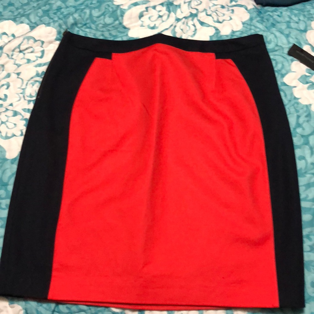 NWT Worthington 2 color pencil skirt.